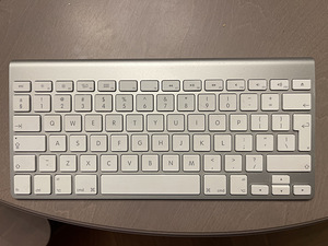 Apple klaviatuur (1 foto / 2)