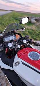 Yamaha YZF-R125 2022 60th WorldGP Anniversary Edition (A1) (7 foto / 10)