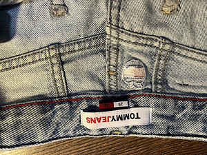 Джинсы Tommy Jeans (original) (6 фото из 8)