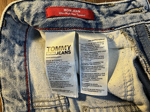 Джинсы Tommy Jeans (original) (8 фото из 8)