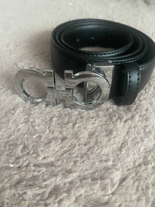 Vöö Salvatore Ferragamo (1 foto / 1)