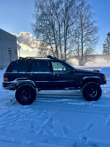 Продается Jeep ZJ 2.5 дизель (2 фото из 15)