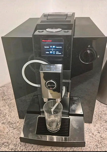 Jura F9 (1 foto / 5)