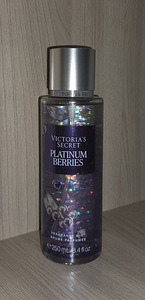 Platinum Berries Victoria's secret mist (1 foto / 1)