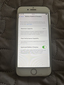 iPhone 8 (64GB) + adapter 12W, cable (3 foto / 4)