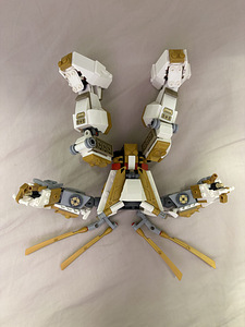 Lego (7,8 кг). (2 минифигурки из набора Marvel 76153) (4 фото из 6)