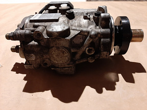 Nissan Almera Tino kõrgsurvepump . 2.2 D (4 фото из 5)