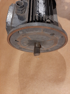 Kolmefaasiline asünkroonne elektrimootor, tüüp 4ABH71A, 2,2 kV (3 foto / 3)