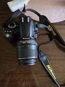 Nikon D3100 peegelkaamera (1 foto / 4)