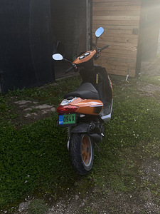 Продам мопед, роллер (3 фото из 5)
