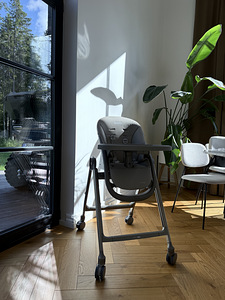 Peg-Perego Highchair Living Space Sand (7 foto / 8)