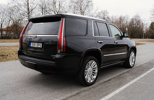 Cadillac Escalade (2 фото из 9)