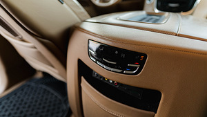 Cadillac Escalade (6 фото из 9)