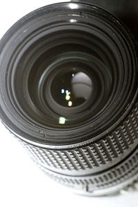 NIKON ZOOM-NIKKOR 28-85mm (2 foto / 4)