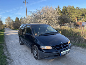 Chrysler voyager 2.5D (1 foto / 15)