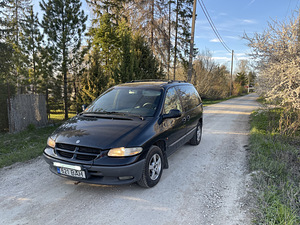 Chrysler voyager 2.5D (2 foto / 15)