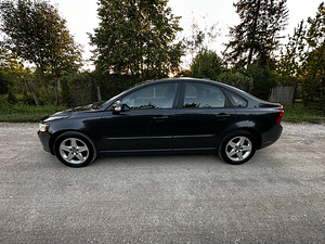 Volvo S40 2.0D 100kw 2010A (3 foto / 13)