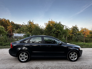 Volvo S40 2.0D 100kw 2010A (7 foto / 13)