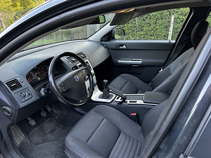 Volvo S40 2.0D 100kw 2010A (9 foto / 13)