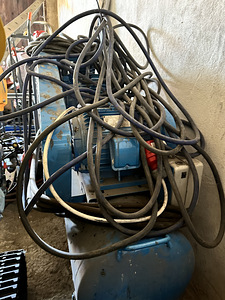 Kompressor (4 foto / 5)