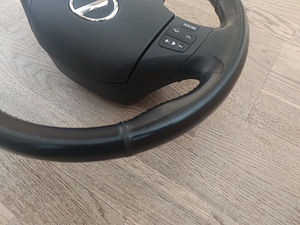 Lexus is (3 foto / 4)