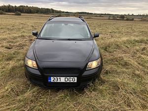 Volvo V50 1,6tdi (13 foto / 14)