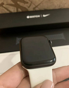 Apple Watch SE 44mm (3 foto / 7)