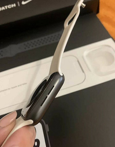 Apple Watch SE 44mm (7 foto / 7)