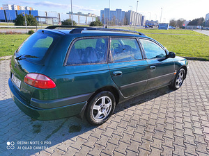 TOYOTA AVENSIS (5 foto / 12)