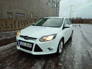 Ford Focus EcoBoost 2014 1.6 110kw 200.000 (7 foto / 11)