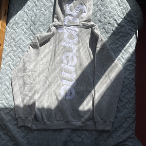 Supreme Hoodie Size L (1 foto / 3)