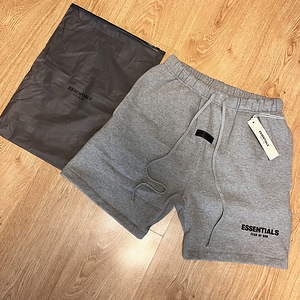 Essentials Fear Of God Shorts (1 foto / 5)
