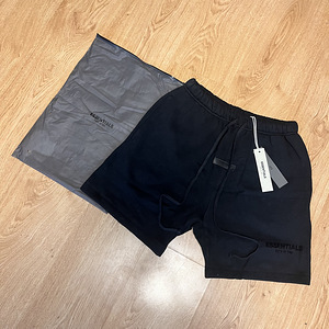 Essentials Fear Of God Shorts (2 foto / 5)
