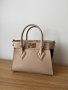 Louis vuitton kott (1 foto / 6)