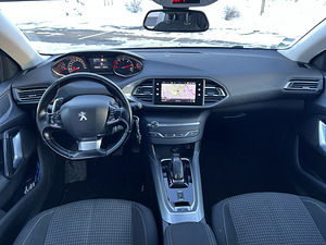 Peugeot 308 SW 1.5 96 kW (14 foto / 15)