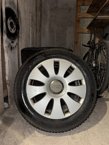 5x112 Continental шипованные шины на оригинальных дисках Aud (1 фото из 4)