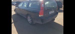 Volvo v70 2006 на запчасти (4 фото из 6)
