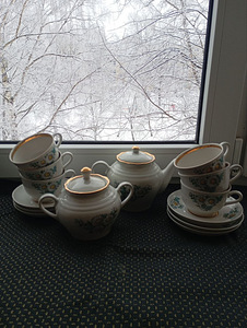 Nõudekomplekt (1 foto / 2)