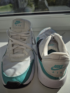 Nike размер 44 (5 фото из 5)