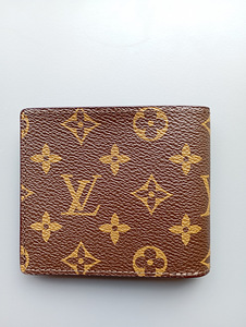 Louis Vuitton (3 foto / 3)