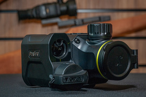 PIXFRA TAURUS PFI-T425LRF 384×288 (2 foto / 3)