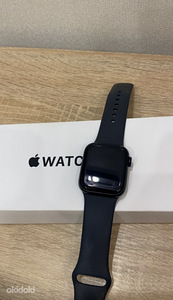 Apple Watch SE 2 (40 mm), värv Midnight (1 foto / 1)