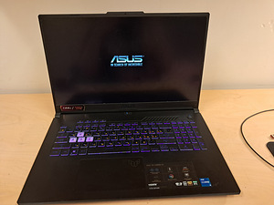 ASUS TUF GAMING F17 (1 foto / 3)