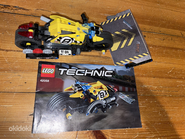 Lego Technic мотоцикл