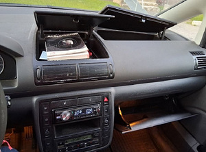 SEAT Alhambra (10 foto / 10)