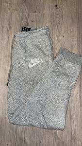 Nike dressipüksid (1 foto / 3)