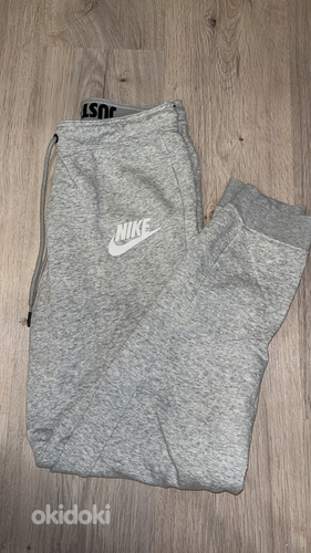 Спортивные штаны Nike