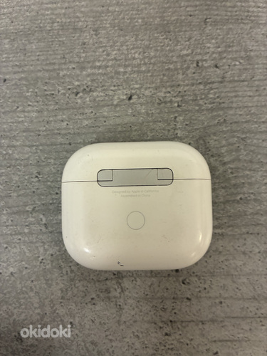 Airpods бу полностью рабочии в хорошем состоянии