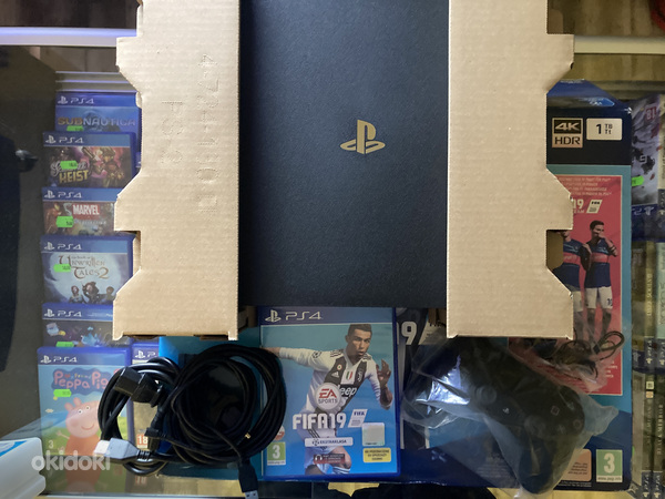 Sony Playstation 4 PRO 1 tb (foto #1)