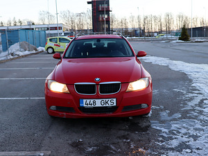 BMW 318 105kW (2 foto / 10)